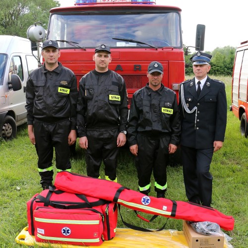 Przekazanie sprzętu dla Ochotniczych Straży Pożarnych